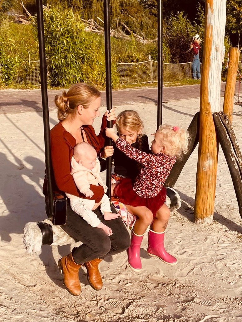 Ik met onze 3 dochters 