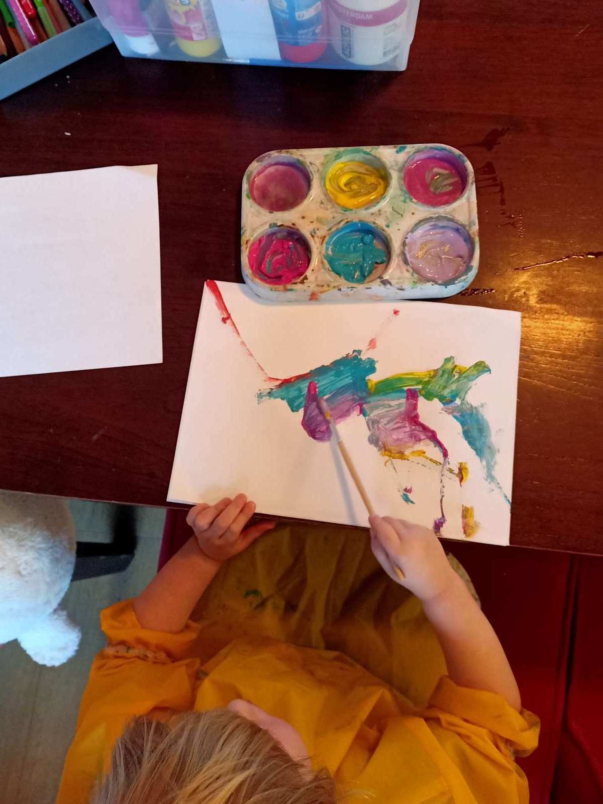 lekker aan het verfen