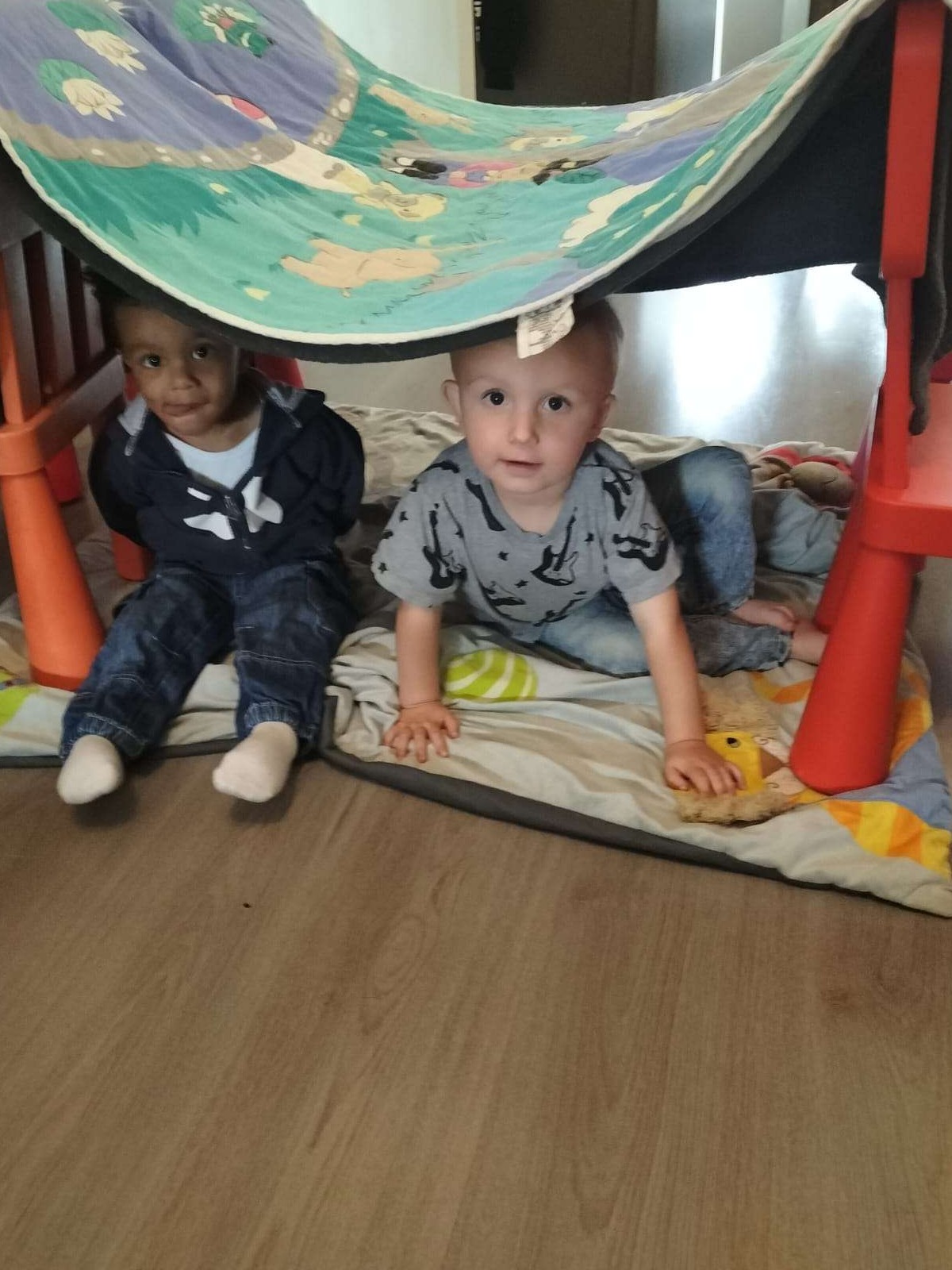 Samen een tent maken 