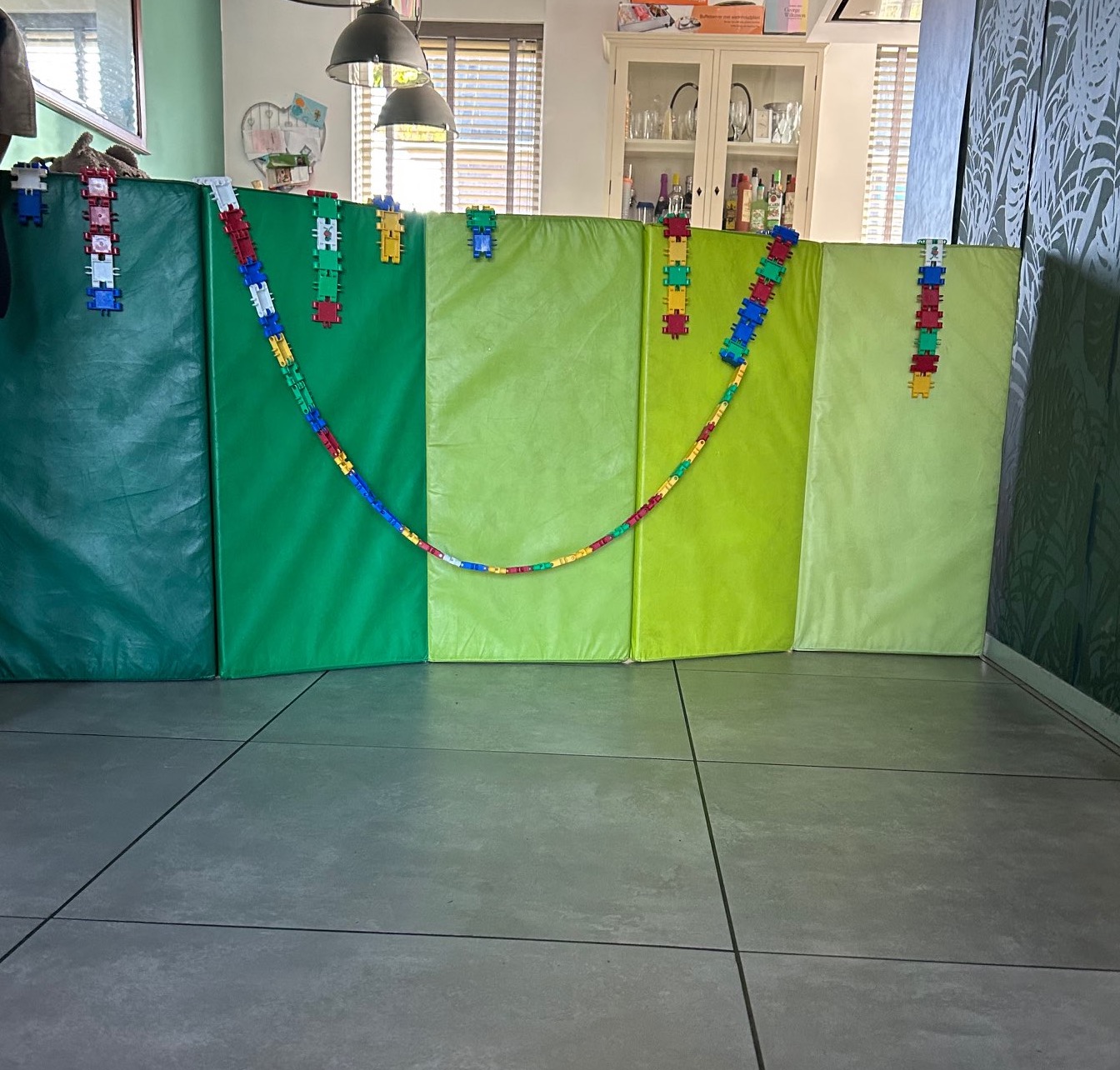 Binnen gezellig spelen